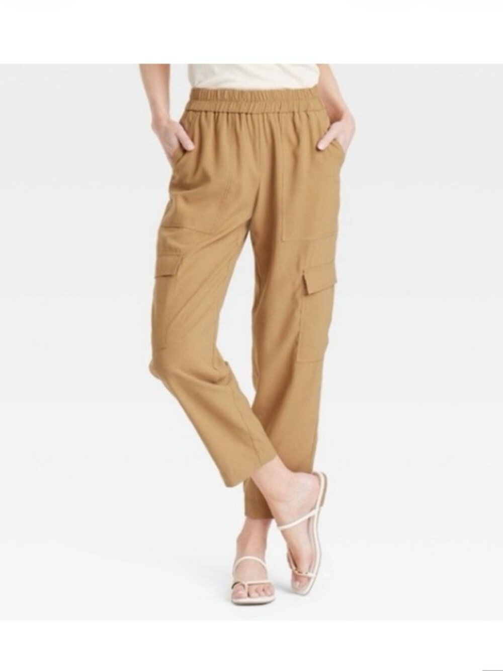 A New Day NWT Women's Size Small Tan Cargo Pants High Rise